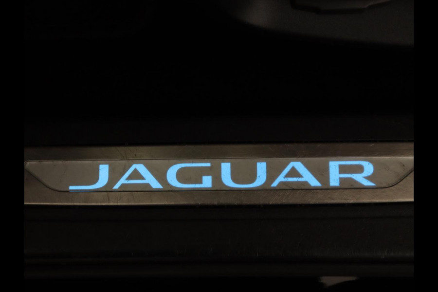 Jaguar XF 2.0 Portfolio | Panoramadak | Leder | Achterbankverwarming | Camera | Navigatie | Xenon | Parkeerhulp | Stoel & stuurverwarming