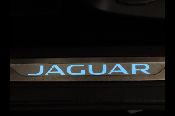 Jaguar XF 2.0 Portfolio | Panoramadak | Leder | Achterbankverwarming | Camera | Navigatie | Xenon | Parkeerhulp | Stoel & stuurverwarming