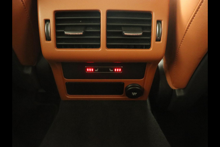 Jaguar XF 2.0 Portfolio | Panoramadak | Leder | Achterbankverwarming | Camera | Navigatie | Xenon | Parkeerhulp | Stoel & stuurverwarming