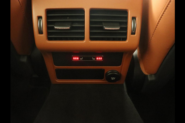 Jaguar XF 2.0 Portfolio | Panoramadak | Leder | Achterbankverwarming | Camera | Navigatie | Xenon | Parkeerhulp | Stoel & stuurverwarming