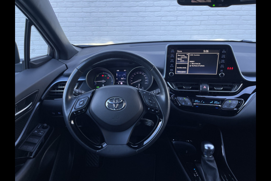 Toyota C-HR 2.0 Hybrid Team D Bi-Tone | Trekhaak | CarPlay | ACC | Camera | LED | DAB+ | Keyless