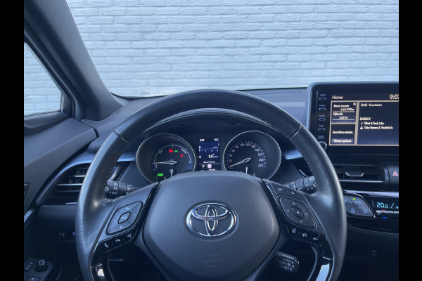 Toyota C-HR 2.0 Hybrid Team D Bi-Tone | Trekhaak | CarPlay | ACC | Camera | LED | DAB+ | Keyless