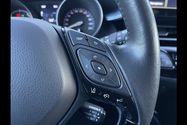 Toyota C-HR 2.0 Hybrid Team D Bi-Tone | Trekhaak | CarPlay | ACC | Camera | LED | DAB+ | Keyless