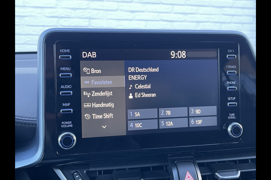 Toyota C-HR 2.0 Hybrid Team D Bi-Tone | Trekhaak | CarPlay | ACC | Camera | LED | DAB+ | Keyless