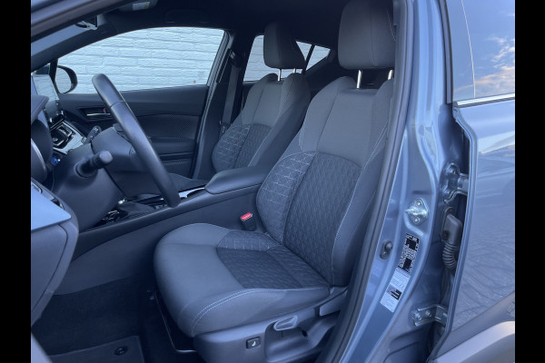 Toyota C-HR 2.0 Hybrid Team D Bi-Tone | Trekhaak | CarPlay | ACC | Camera | LED | DAB+ | Keyless