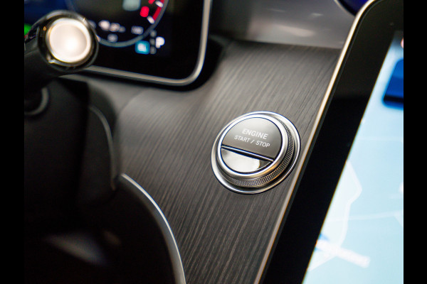 Mercedes-Benz C-Klasse C 300e AMG Line | Pano | Carplay | Digital Light | Leder