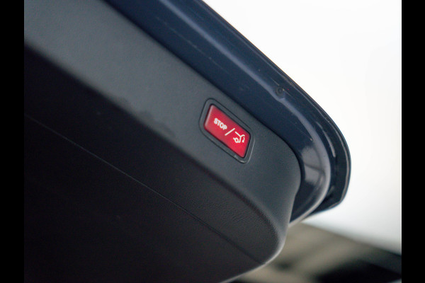 Mercedes-Benz C-Klasse C 300e AMG Line | Pano | Carplay | Digital Light | Leder