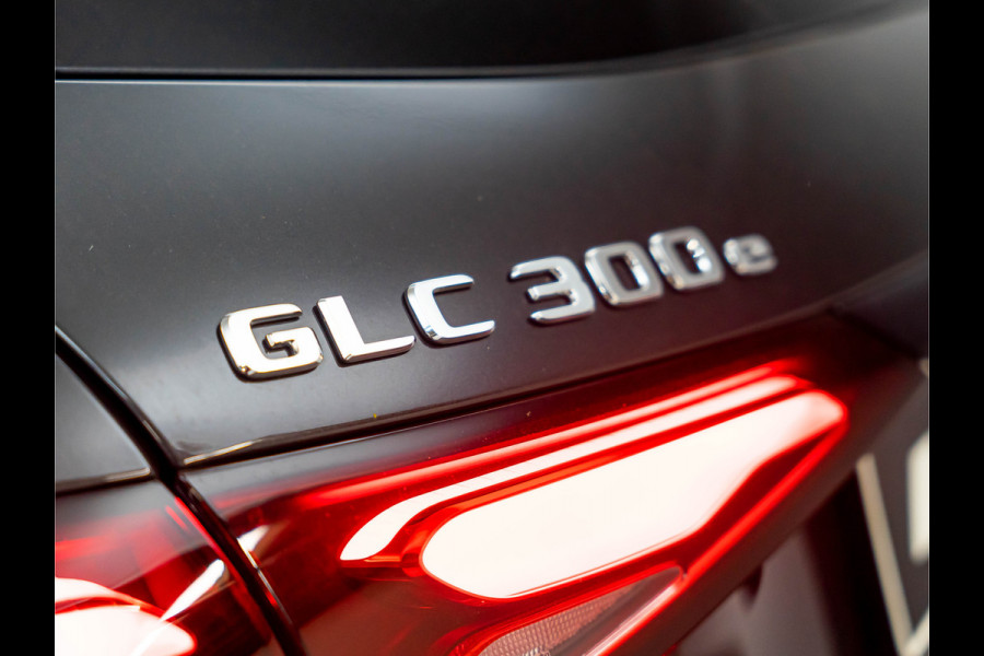 Mercedes-Benz GLC GLC 300e 4MATIC AMG Line | Luchtvering | Achteras sturing Mercedes-Benz GLC GLC 300e 4MATIC AMG Line | Luchtvering | Achteras sturing
