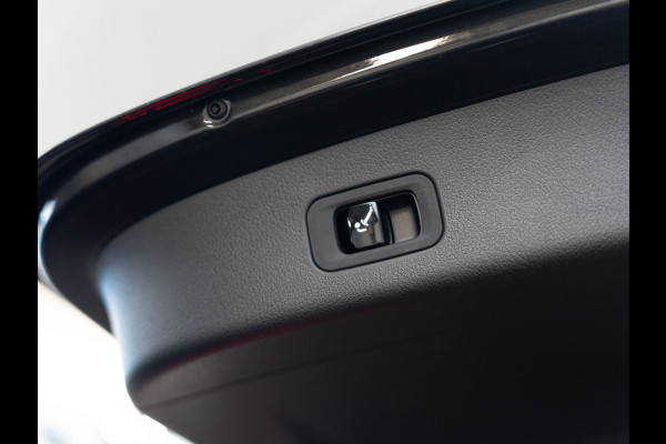 Mercedes-Benz GLC GLC 300e 4MATIC AMG Line | Luchtvering | Achteras sturing Mercedes-Benz GLC GLC 300e 4MATIC AMG Line | Luchtvering | Achteras sturing