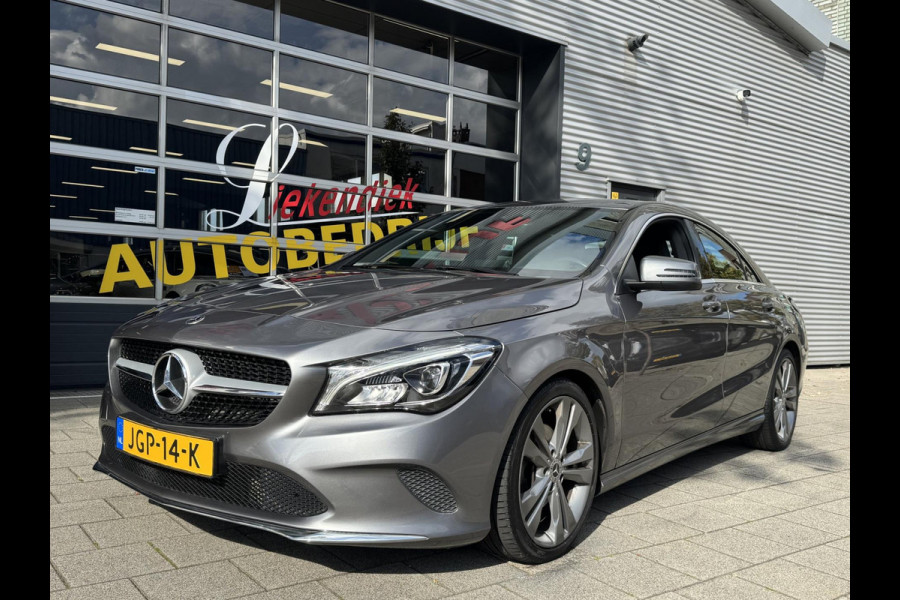 Mercedes-Benz CLA-Klasse 180 Ambition & Urban - Navigatie I Airco I Bi-Xenon I PDC I Sport interieur I Dealer onderhouden