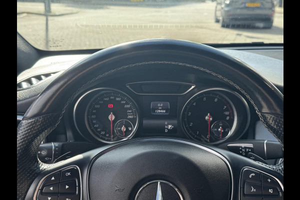 Mercedes-Benz CLA-Klasse 180 Ambition & Urban - Navigatie I Airco I Bi-Xenon I PDC I Sport interieur I Dealer onderhouden