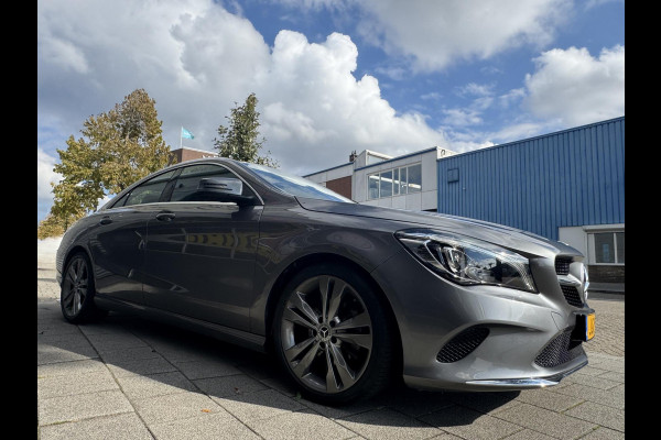 Mercedes-Benz CLA-Klasse 180 Ambition & Urban - Navigatie I Airco I Bi-Xenon I PDC I Sport interieur I Dealer onderhouden