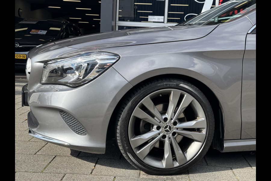 Mercedes-Benz CLA-Klasse 180 Ambition & Urban - Navigatie I Airco I Bi-Xenon I PDC I Sport interieur I Dealer onderhouden