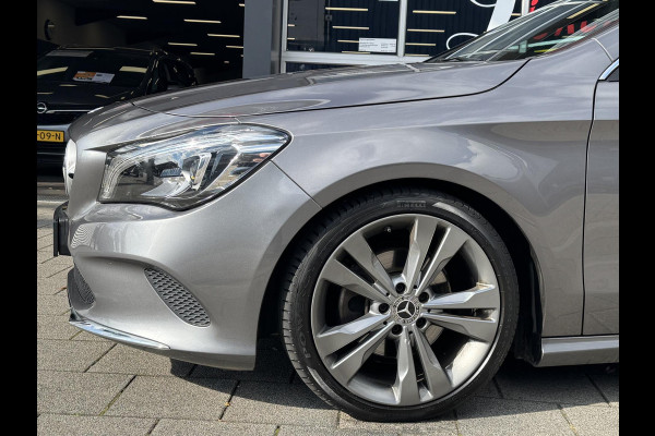 Mercedes-Benz CLA-Klasse 180 Ambition & Urban - Navigatie I Airco I Bi-Xenon I PDC I Sport interieur I Dealer onderhouden