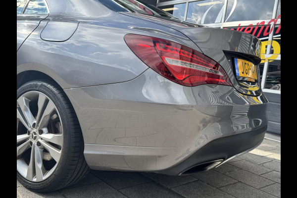 Mercedes-Benz CLA-Klasse 180 Ambition & Urban - Navigatie I Airco I Bi-Xenon I PDC I Sport interieur I Dealer onderhouden