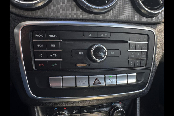 Mercedes-Benz CLA-Klasse 180 Ambition & Urban - Navigatie I Airco I Bi-Xenon I PDC I Sport interieur I Dealer onderhouden
