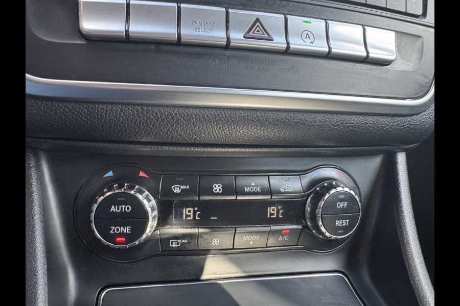 Mercedes-Benz CLA-Klasse 180 Ambition & Urban - Navigatie I Airco I Bi-Xenon I PDC I Sport interieur I Dealer onderhouden