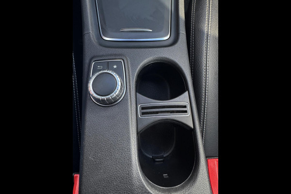 Mercedes-Benz CLA-Klasse 180 Ambition & Urban - Navigatie I Airco I Bi-Xenon I PDC I Sport interieur I Dealer onderhouden