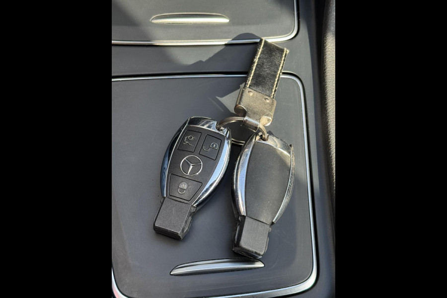 Mercedes-Benz CLA-Klasse 180 Ambition & Urban - Navigatie I Airco I Bi-Xenon I PDC I Sport interieur I Dealer onderhouden