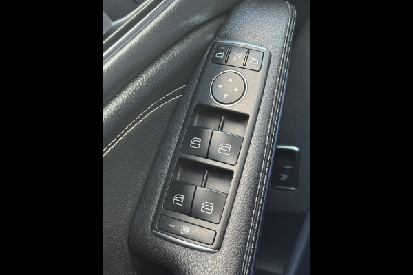 Mercedes-Benz CLA-Klasse 180 Ambition & Urban - Navigatie I Airco I Bi-Xenon I PDC I Sport interieur I Dealer onderhouden