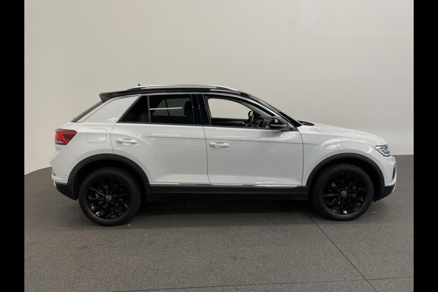 Volkswagen T-Roc 1.5 TSI DSG Style Demo Navigatie Apple Carplay / Android Auto Climate Control Led Digitale Cockpit Adaptive Cruise Control Trekhaak Volkswagen T-Roc 1.5 TSI DSG Style Demo Navigatie Apple Carplay / Android Auto Climate Control Led Digitale Cockpit Adaptive Cruise Control Trekhaak