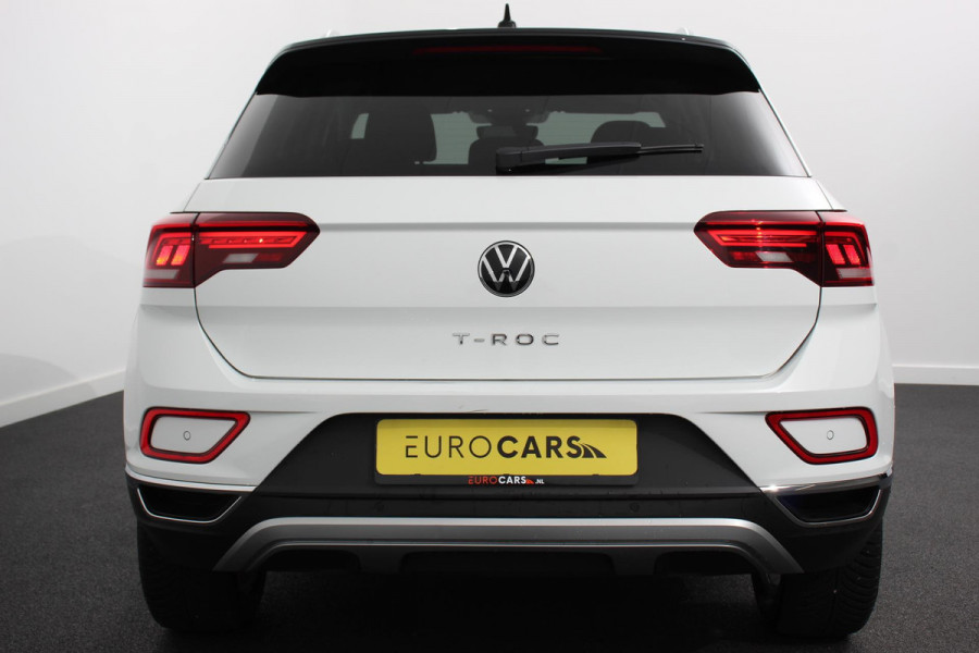 Volkswagen T-Roc 1.5 TSI DSG Style Demo Navigatie Apple Carplay / Android Auto Climate Control Led Digitale Cockpit Adaptive Cruise Control Trekhaak Volkswagen T-Roc 1.5 TSI DSG Style Demo Navigatie Apple Carplay / Android Auto Climate Control Led Digitale Cockpit Adaptive Cruise Control Trekhaak