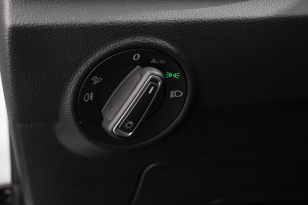 Volkswagen T-Roc 1.5 TSI DSG Style Demo Navigatie Apple Carplay / Android Auto Climate Control Led Digitale Cockpit Adaptive Cruise Control Trekhaak Volkswagen T-Roc 1.5 TSI DSG Style Demo Navigatie Apple Carplay / Android Auto Climate Control Led Digitale Cockpit Adaptive Cruise Control Trekhaak