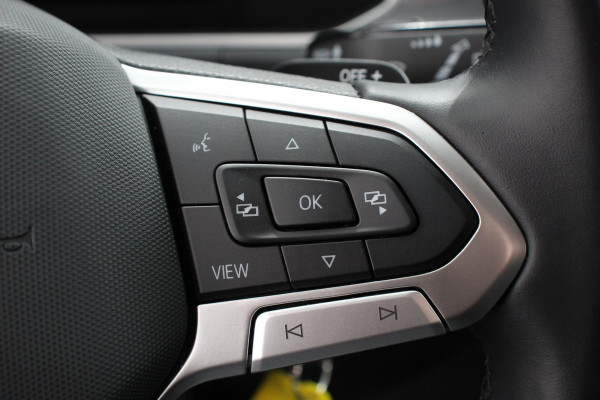Volkswagen T-Roc 1.5 TSI DSG Style Demo Navigatie Apple Carplay / Android Auto Climate Control Led Digitale Cockpit Adaptive Cruise Control Trekhaak Volkswagen T-Roc 1.5 TSI DSG Style Demo Navigatie Apple Carplay / Android Auto Climate Control Led Digitale Cockpit Adaptive Cruise Control Trekhaak