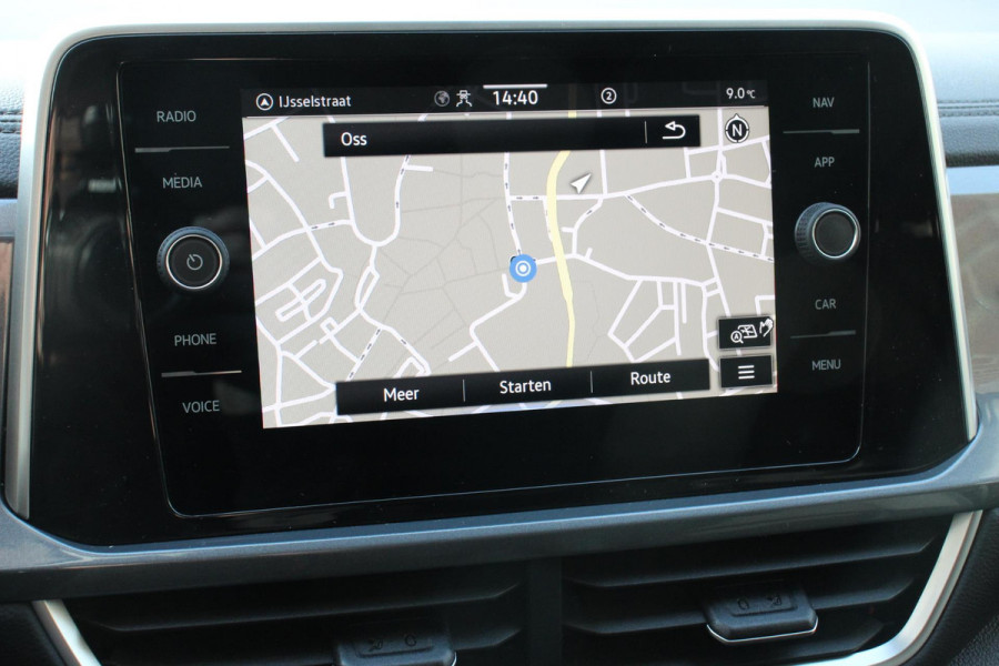 Volkswagen T-Roc 1.5 TSI DSG Style Demo Navigatie Apple Carplay / Android Auto Climate Control Led Digitale Cockpit Adaptive Cruise Control Trekhaak Volkswagen T-Roc 1.5 TSI DSG Style Demo Navigatie Apple Carplay / Android Auto Climate Control Led Digitale Cockpit Adaptive Cruise Control Trekhaak