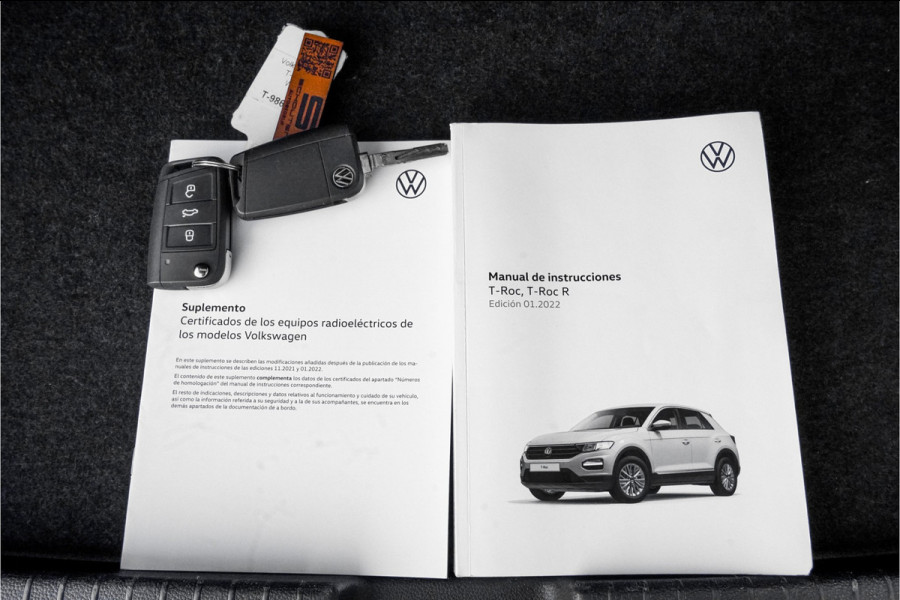Volkswagen T-Roc 1.5 TSI 150PK Life Automaat ACC Carplay 17"