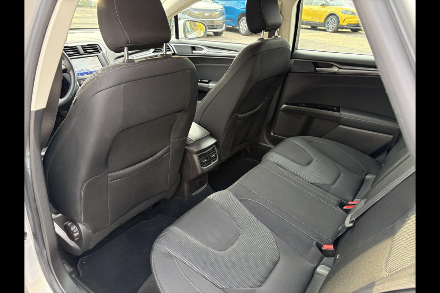 Ford Mondeo Wagon 2.0 IVCT HEV Titanium 187pk Automaat | Lichtmetaal | Navigatie | Apple Carplay / Android auto | Climate control Ford Mondeo Wagon 2.0 IVCT HEV Titanium 187pk Automaat | Lichtmetaal | Navigatie | Apple Carplay / Android auto | Climate control