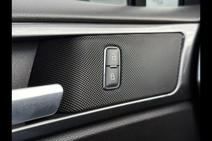 Ford Mondeo Wagon 2.0 IVCT HEV Titanium 187pk Automaat | Lichtmetaal | Navigatie | Apple Carplay / Android auto | Climate control Ford Mondeo Wagon 2.0 IVCT HEV Titanium 187pk Automaat | Lichtmetaal | Navigatie | Apple Carplay / Android auto | Climate control