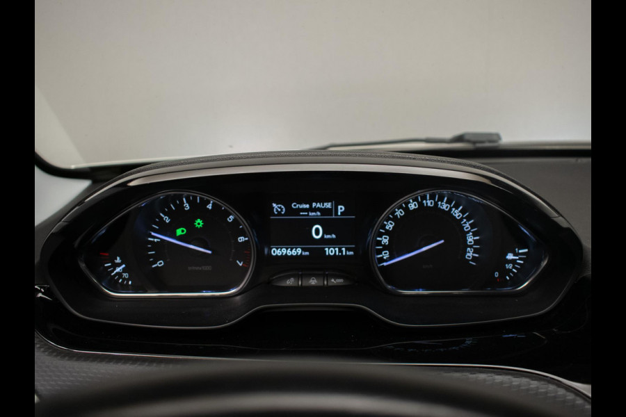 Peugeot 2008 1.2 PureTech Active Sport (APPLE CARPLAY,NAVI,CRUISE,CAMERA,LED,SPORTSTOELEN,GETINT,LM VELGEN,TREKHAAK,NETTE STAAT)
