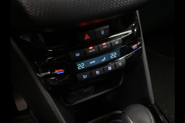 Peugeot 2008 1.2 PureTech Active Sport (APPLE CARPLAY,NAVI,CRUISE,CAMERA,LED,SPORTSTOELEN,GETINT,LM VELGEN,TREKHAAK,NETTE STAAT)