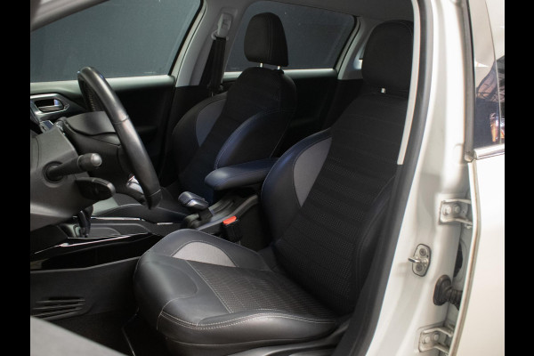 Peugeot 2008 1.2 PureTech Active Sport (APPLE CARPLAY,NAVI,CRUISE,CAMERA,LED,SPORTSTOELEN,GETINT,LM VELGEN,TREKHAAK,NETTE STAAT)