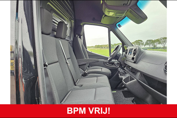 Mercedes-Benz Sprinter 317 L2H2 RWD 3.5t-Trekhaak Airco Navi Mbux 170 PK Euro6