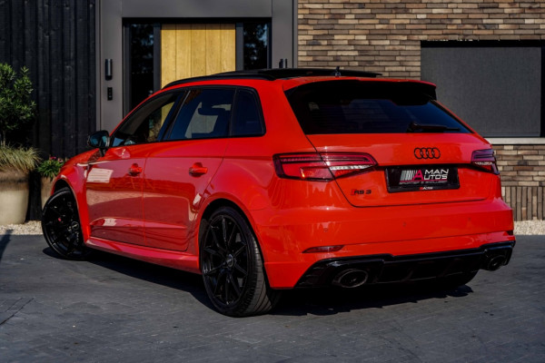 Audi RS3 Sportback 2.5 TFSI Quattro Pano/DCC/ACC/B&O/Catalunya-red