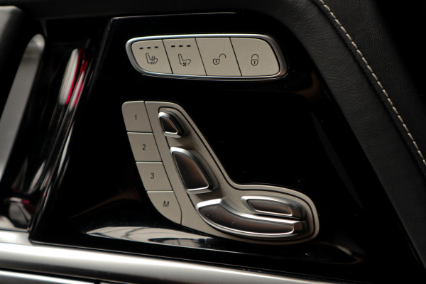 Mercedes-Benz G63 AMG Panodak Carbon Burmester Leer 360 PTS Open dak Navi Memory Stoelventilatie Stoelverwarming Climate NL auto Mercedes-Benz G63 AMG Panodak Carbon Burmester Leer 360 PTS Open dak Navi Memory Stoelventilatie Stoelverwarming Climate NL auto