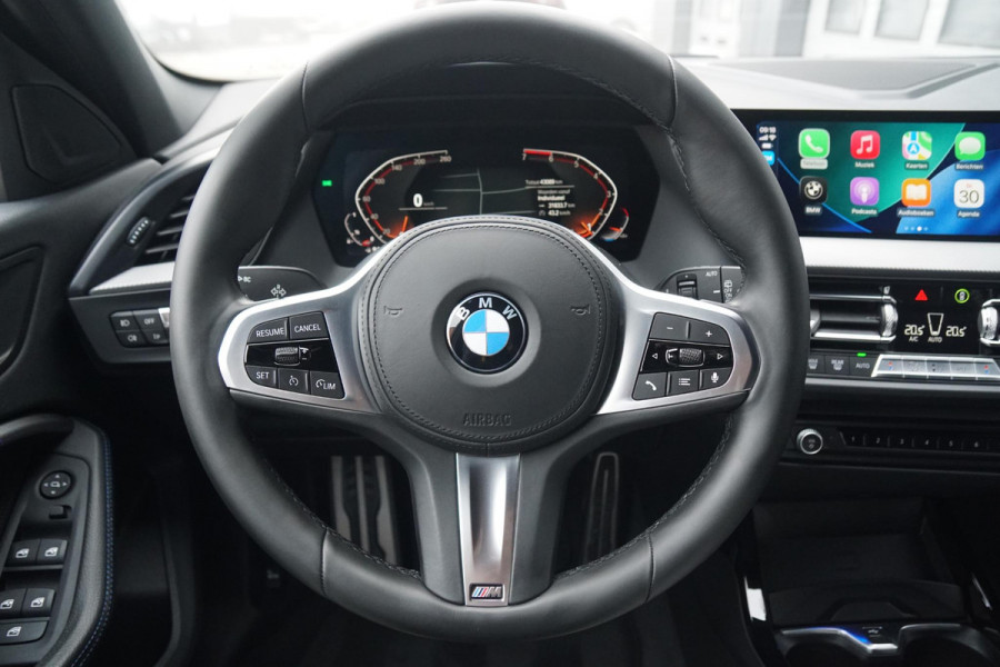 BMW 1-serie 118i M-Sport + KUIPSTOELEN / CAMERA / SFEERVERLICHTING