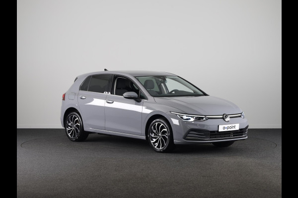 Volkswagen Golf 1.4 eHybrid Style 204PK PHEV | 17" LM Velgen | Stoel en Stuur verwarming | Privacy glas | Alarm |