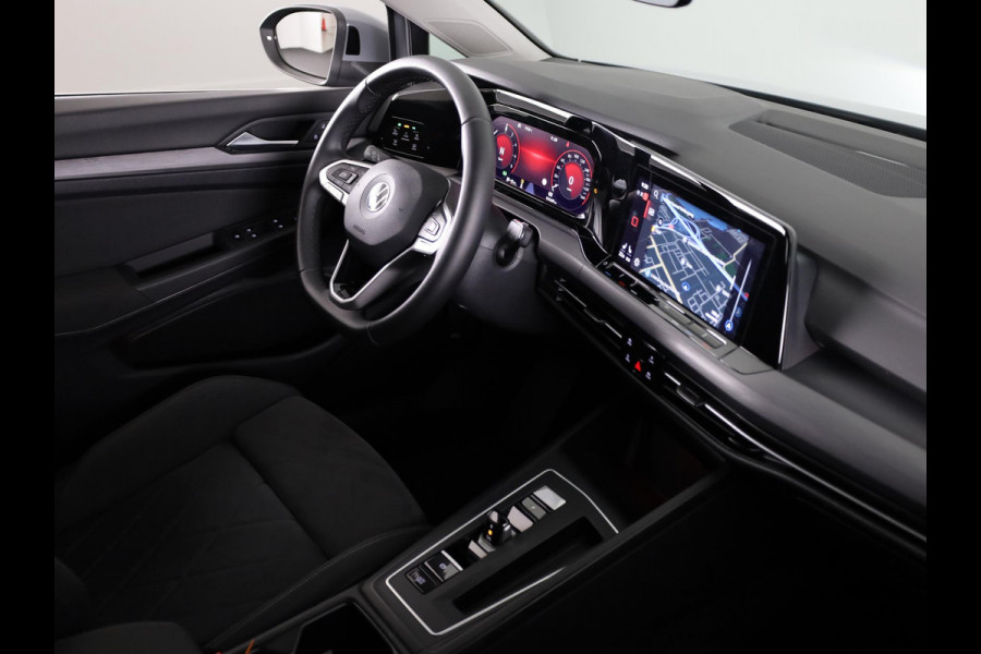 Volkswagen Golf 1.4 eHybrid Style 204PK PHEV | 17" LM Velgen | Stoel en Stuur verwarming | Privacy glas | Alarm |
