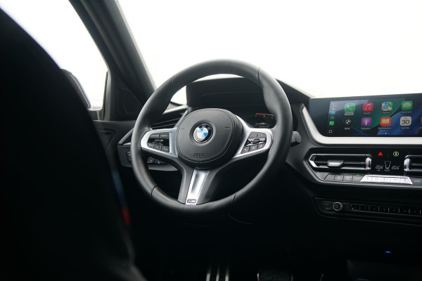 BMW 1-serie 118i M-Sport + KUIPSTOELEN / CAMERA / SFEERVERLICHTING