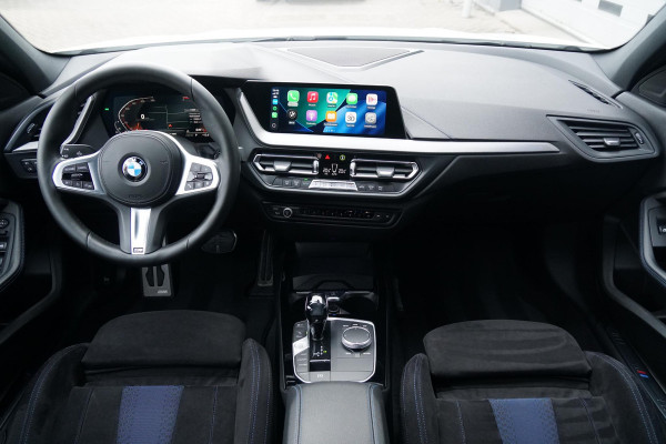 BMW 1-serie 118i M-Sport + KUIPSTOELEN / CAMERA / SFEERVERLICHTING