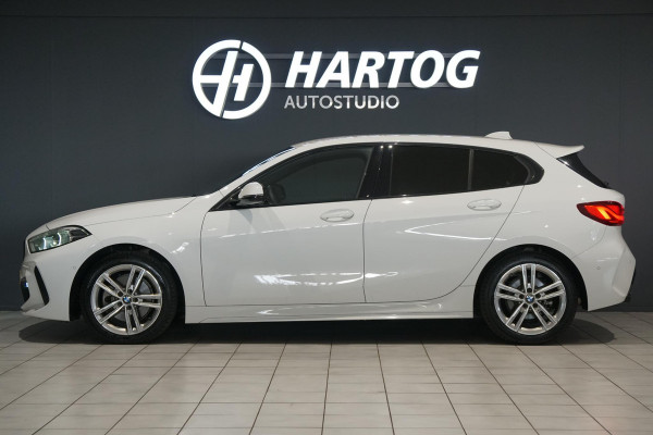 BMW 1-serie 118i M-Sport + KUIPSTOELEN / CAMERA / SFEERVERLICHTING