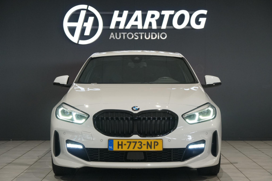 BMW 1-serie 118i M-Sport + KUIPSTOELEN / CAMERA / SFEERVERLICHTING