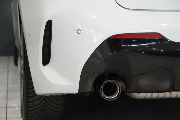 BMW 1-serie 118i M-Sport + KUIPSTOELEN / CAMERA / SFEERVERLICHTING