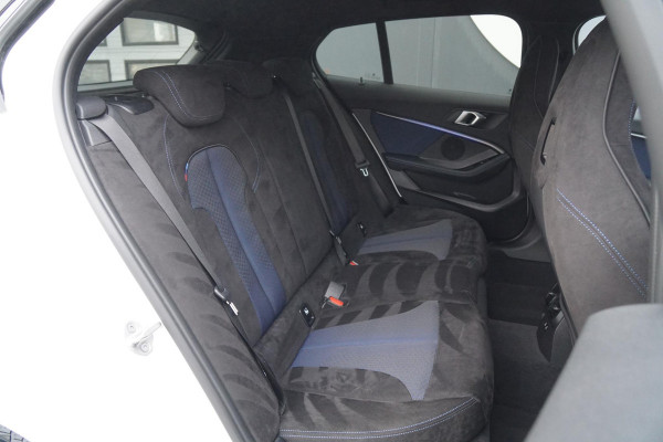 BMW 1-serie 118i M-Sport + KUIPSTOELEN / CAMERA / SFEERVERLICHTING