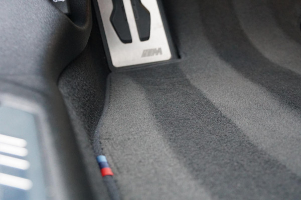 BMW 1-serie 118i M-Sport + KUIPSTOELEN / CAMERA / SFEERVERLICHTING