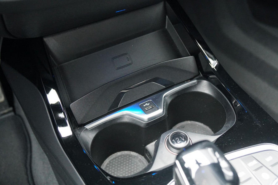 BMW 1-serie 118i M-Sport + KUIPSTOELEN / CAMERA / SFEERVERLICHTING