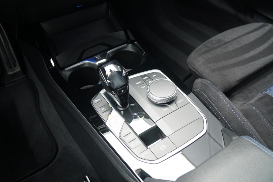 BMW 1-serie 118i M-Sport + KUIPSTOELEN / CAMERA / SFEERVERLICHTING